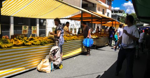 na feira.
