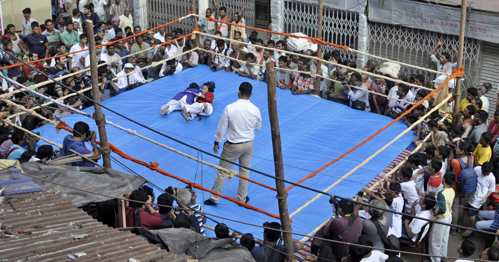 Street wrestling Exibart Street