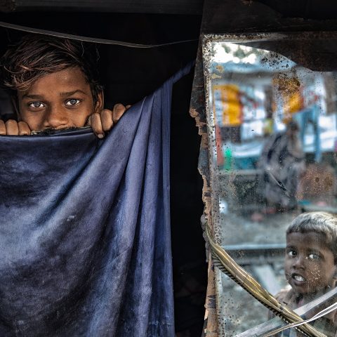KOLKATA RAILWAY SLUM