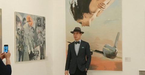 How people looking at art today