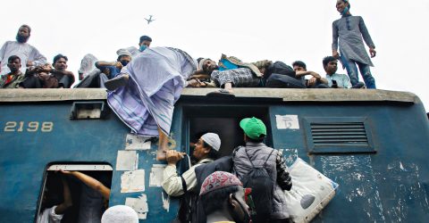climing on the roof of train