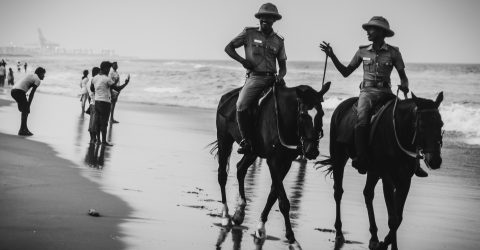 Beach-side tête-à-tête