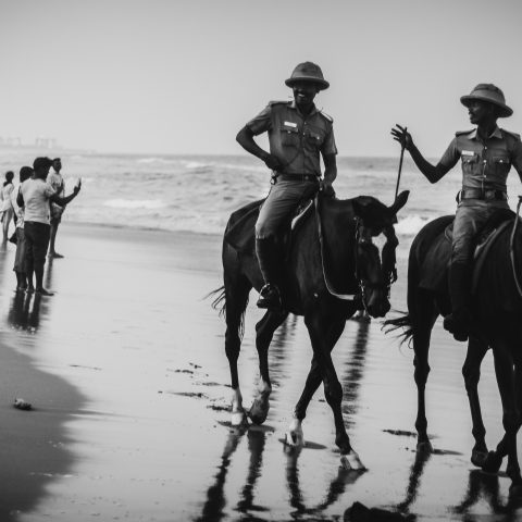 Beach-side tête-à-tête