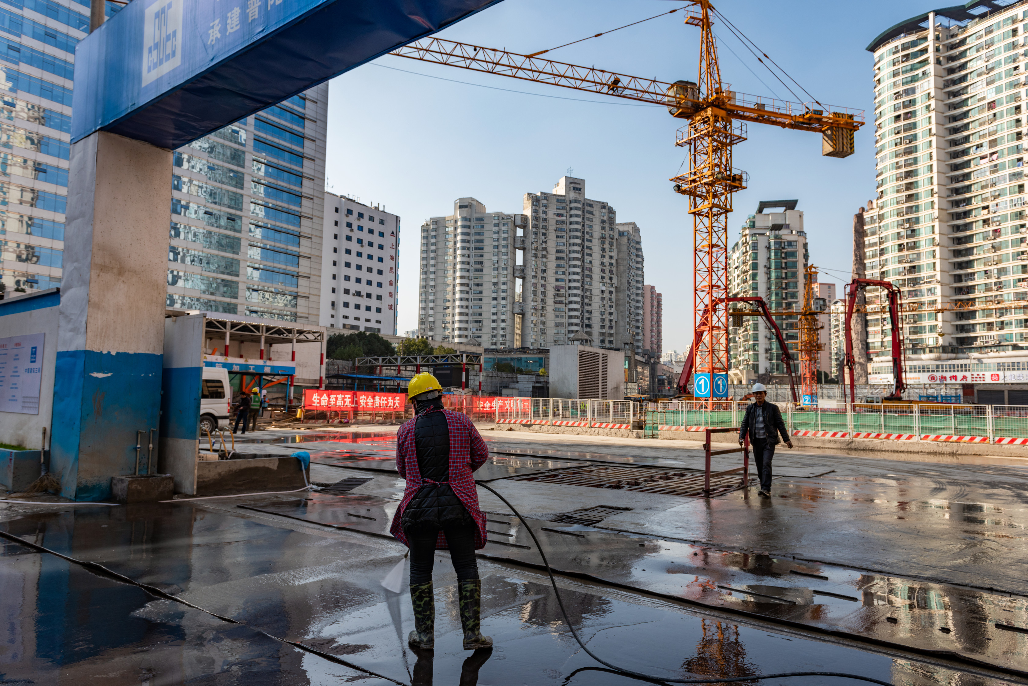 Dust control at construction site - Exibart Street